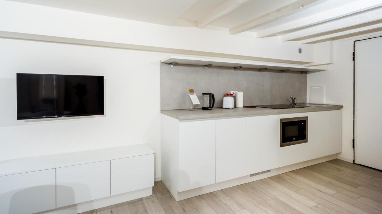 Italianway Apartment Milan Bagian luar foto